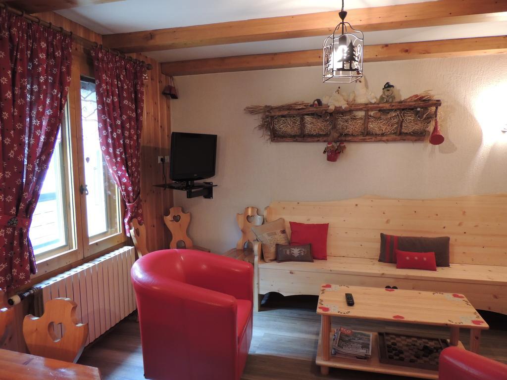 קומבלו Hotel Les Granits מראה חיצוני תמונה